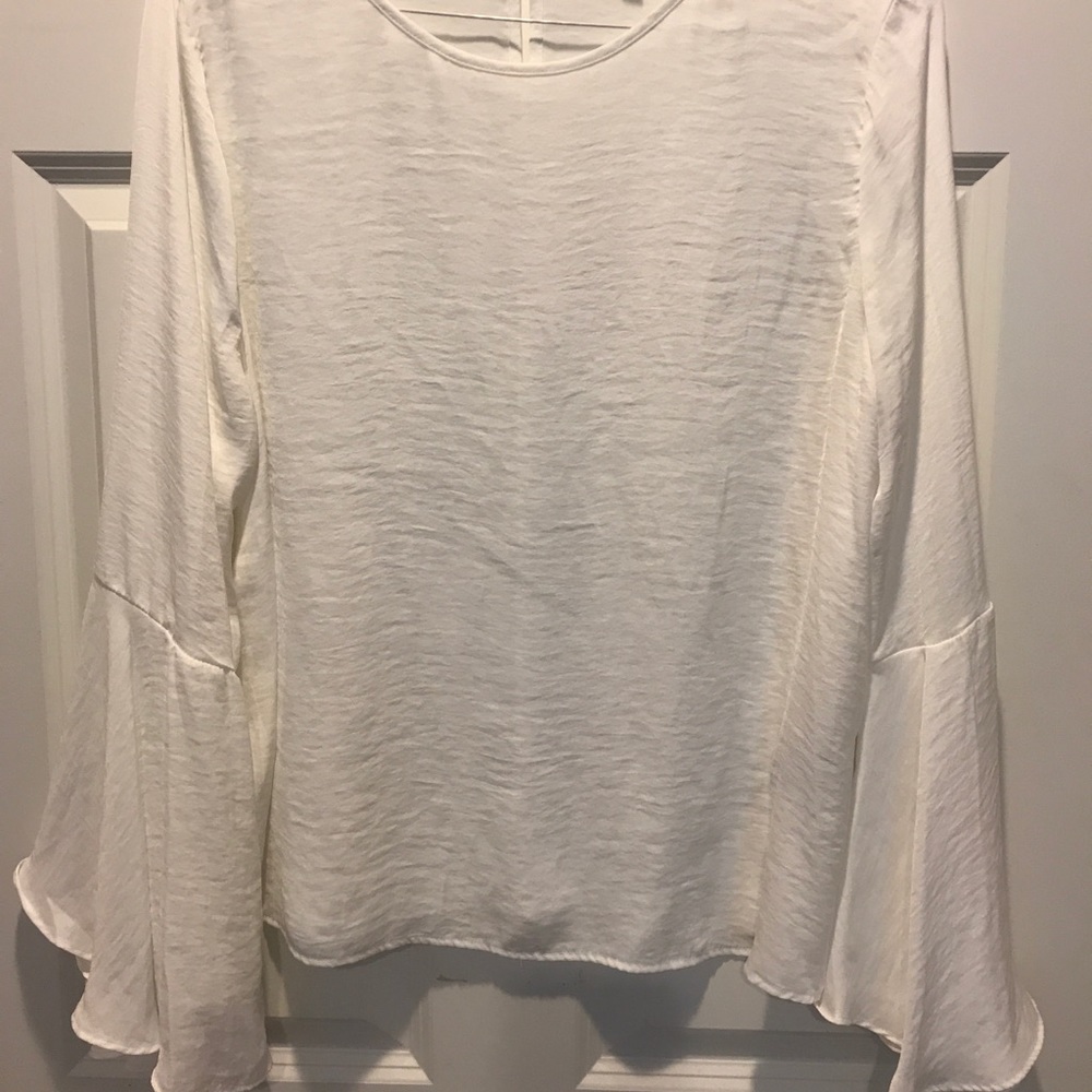 COPY - Silky white blouse with flare sleeves